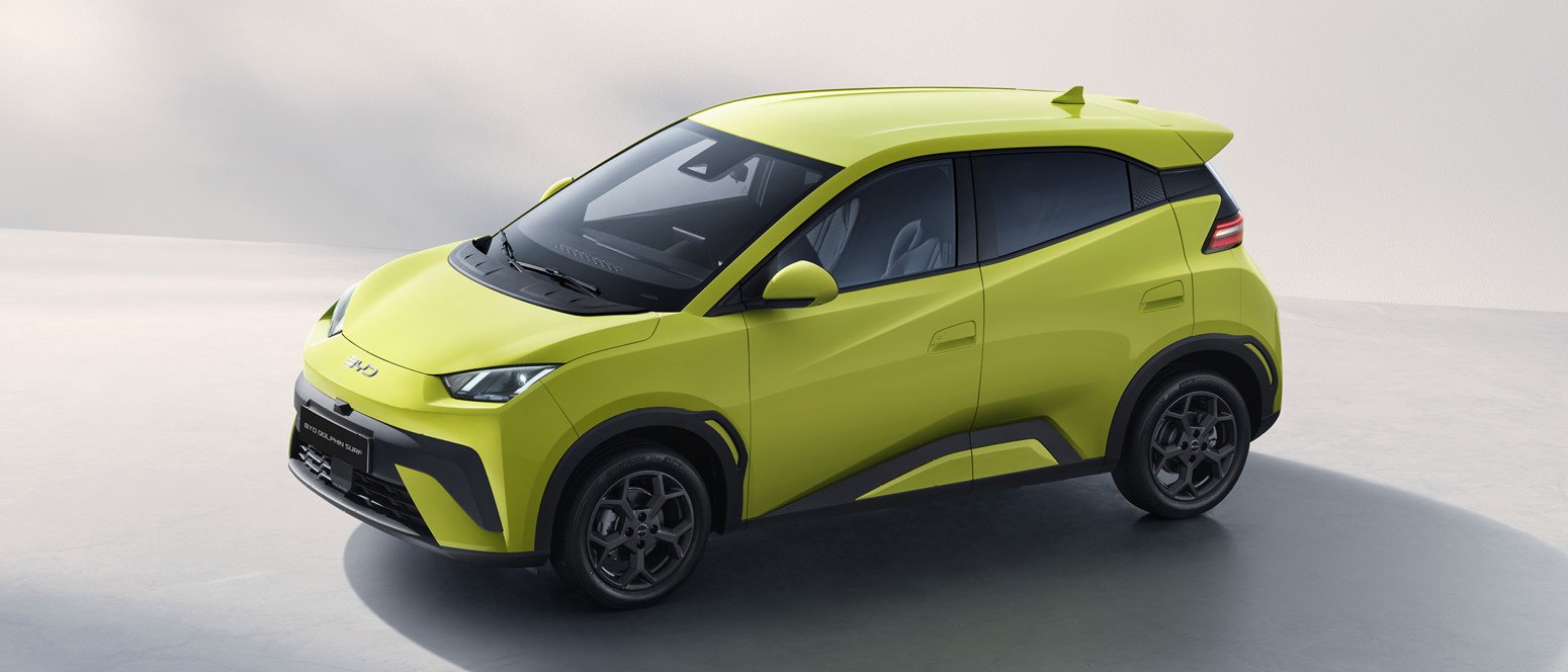 Lime Green BYD DOLPHIN SURF set skråt forfra