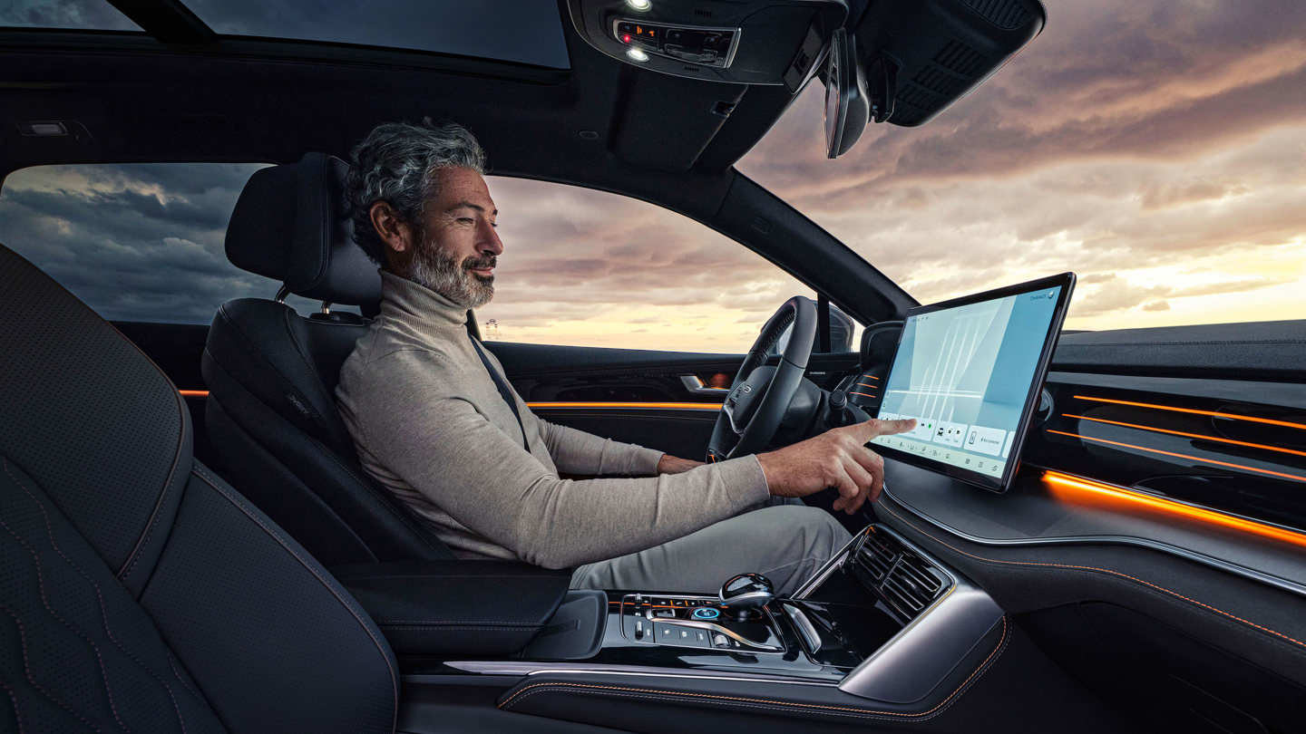 BYD interiør og touchskærm